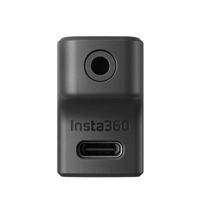 Módulo preto Insta360 com conector USB-C e entrada circular