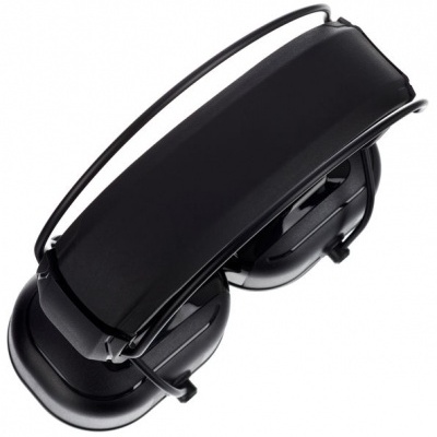 Protetor auditivo preto com almofadas retangulares e arco ajustável