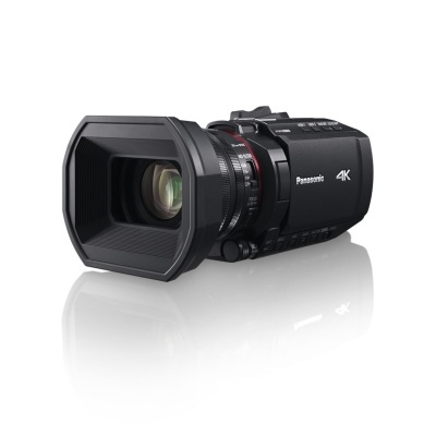 Câmara de vídeo digital Panasonic 4K preta com lente grande angular