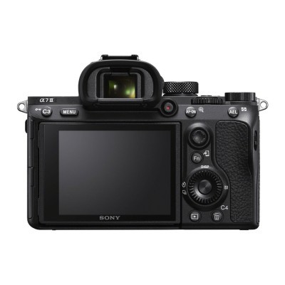 Câmera digital Sony α7 II vista por trás com ecrã e botões
