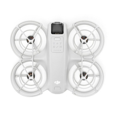 Drone DJI branco com quatro hélices protegidas