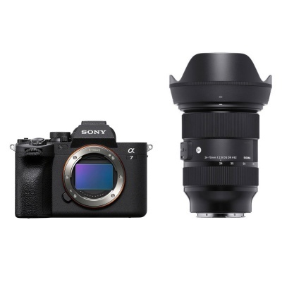 Câmara Sony Alpha 7 e objetiva Sigma Zoom 24-70mm.