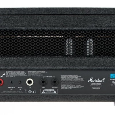 Amplificador musical Marshall preto visto de trás com conectores e texto técnico