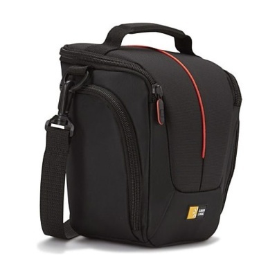 Bolsa transportadora preta com detalhes vermelhos e alças ajustáveis