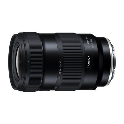 Objetiva fotográfica Tamron 17-50mm F/2.8 DI III VC, preta com montagem metálica