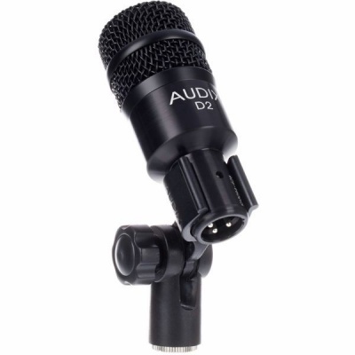 Microfone preto Audix D2 com suporte ajustável