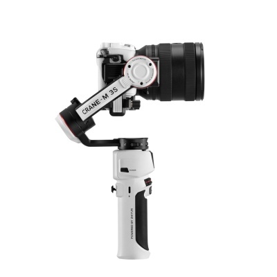 Estabilizador de câmera móvel CRANE-M 3S com câmera branca e lente preta