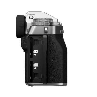 Câmara fotográfica preta e cinza com compartimentos para cartões