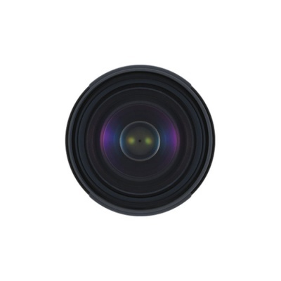 Objetiva de câmara fotográfica preta com reflexos coloridos na lente.