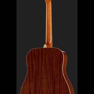 Violão acústico castanho visto de trás