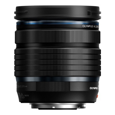 Lente de câmara fotográfica Olympus M.Zuiko preta com detalhes em azul e branco