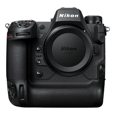Câmara fotográfica digital Nikon Z corpo preto texturizado com botões e visor