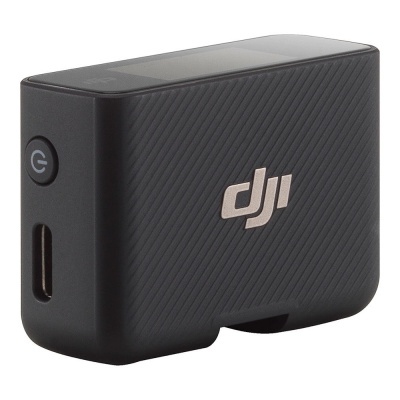 Bateria recarregável DJI preta com botões e porta USB-C