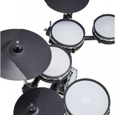 Bateria eletrónica com peles brancas e pratos pretos em fundo branco