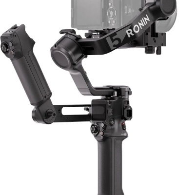 Estabilizador DJI Ronin 5 preto com punho e tripé