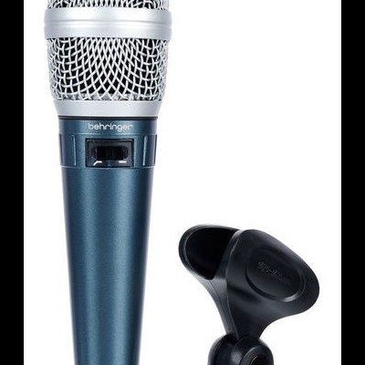 Microfone Behringer azul metálico com suporte preto