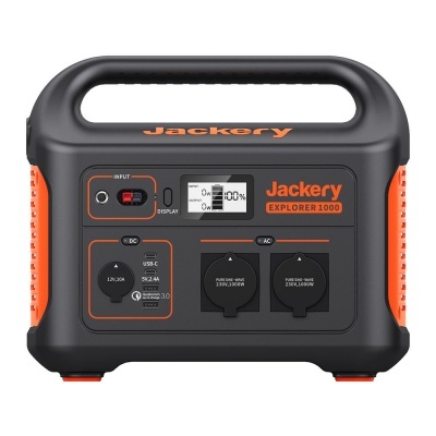 Powerbank portátil Jackery Explorer 1000 preto com detalhes laranja e ecrã digital