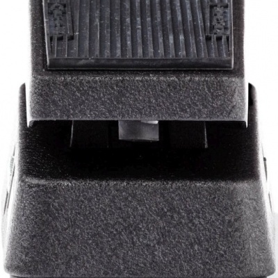 Interruptor preto com textura áspera e ranhuras na superfície