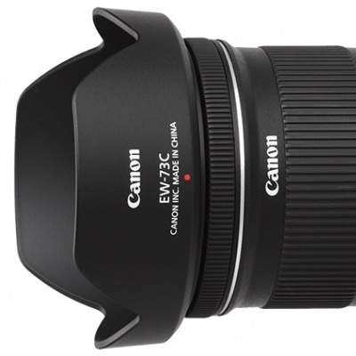 Objetiva Canon EFS 10-18mm preta com para-sol