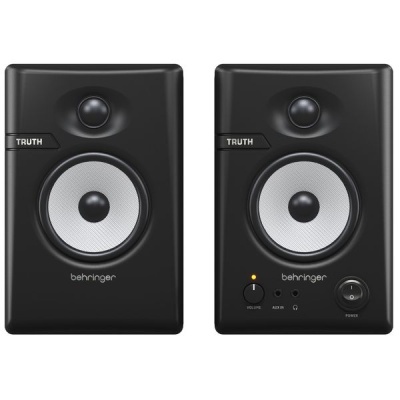 Altifalantes Behringer Truth preto com cones brancos e botões frontais
