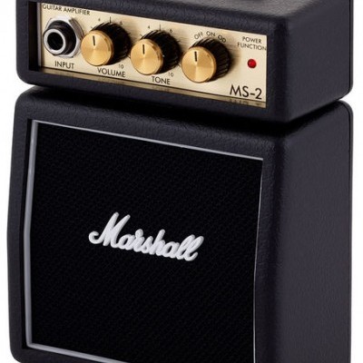 Amplificador de guitarra Marshall MS-2 preto com painel dourado e botões