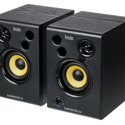 Par de colunas Hercules DJMONITOR 32 pretas com cones amarelos e pretos