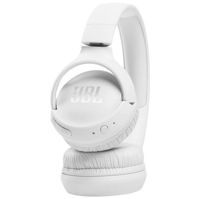 Auriculares sem fios JBL brancos com almofadas acolchoadas e logótipo