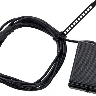 Pedal de controlo preto com cabo e conector jack