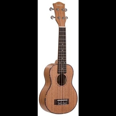 Ukulele de madeira castanho claro com cordas brancas e cabeça com texto CADECA