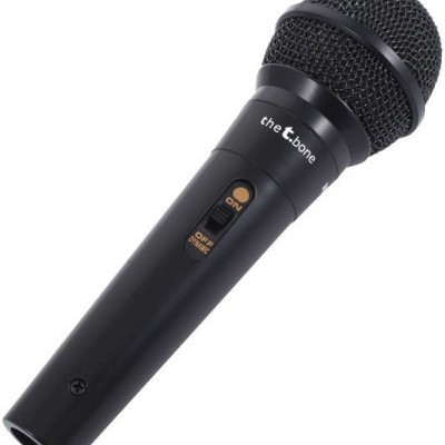 Microfone dinâmico preto com botão de ligar/desligar e marca the t.bone