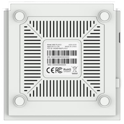 Base de caixa eletrónica branca com etiqueta de especificações e ventilação