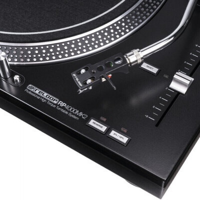 Gira-discos preto Reloop RP4000MK2 com agulha e botões