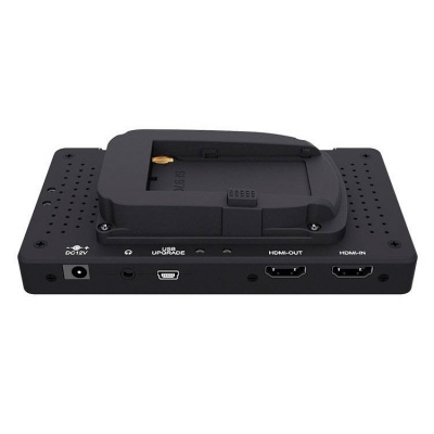 Dispositivo eletrónico preto com portas e suporte para cartão SIM