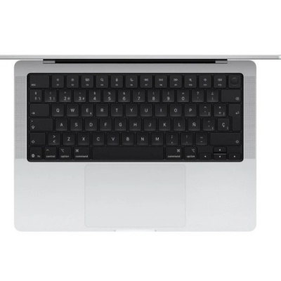 Computador portátil prateado com teclado preto visto de cima