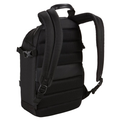 Mochila preta vista de trás com alças acolchoadas