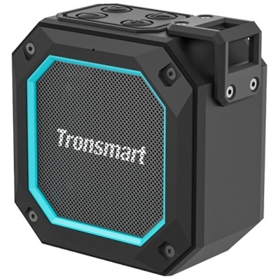 Coluna portátil preta com detalhes azuis e grelha metálica com logotipo Tronsmart