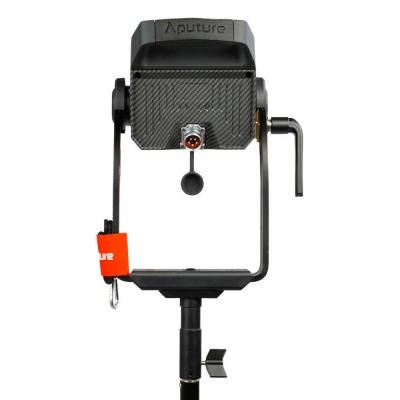 Suporte Aputure preto com trava vermelha e textura carbono