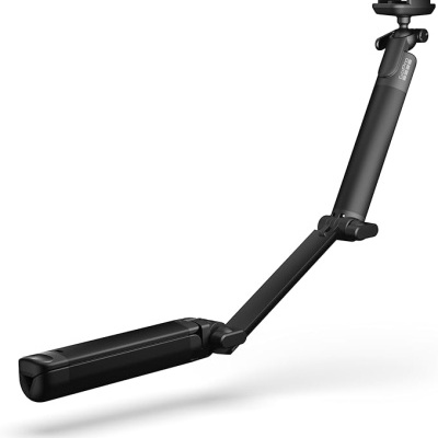 Estabilizador ou stick extensível preto com logo GoPro sobre fundo branco