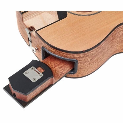 Corpo e encaixe de braço de guitarra de madeira com fixação metálica