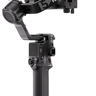 Estabilizador DJI RONIN 5 preto com tripé pequeno e câmara digital acoplada