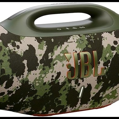 Coluna portátil JBL camuflada verde com pega integrada