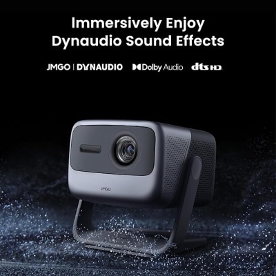 Projetor JMGO cinza com suporte em fundo preto e texto promocional