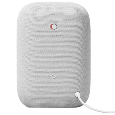 Coluna inteligente Google Nest Audio cinza claro com botão vermelho e branco e cabo