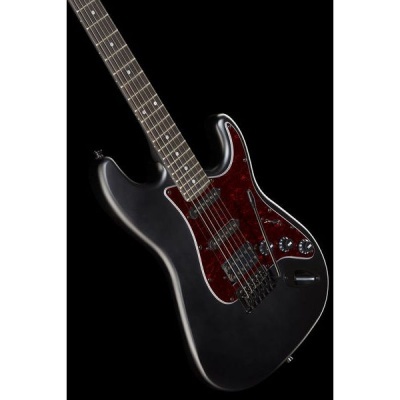 guitarra elétrica preta com pickguard vermelho escuro