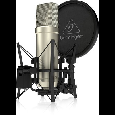 Microfone condensador Behringer prateado com suporte e proteção pop filter preta