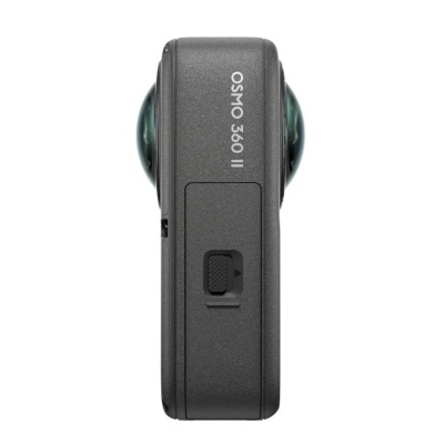 Câmara digital preta DJI OSMO 360 II vista lateral