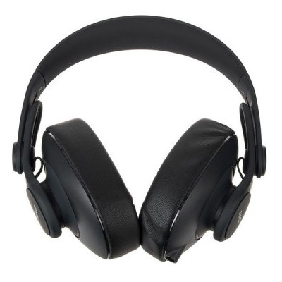 Auriculares de copa fechada pretos com almofadas acolchoadas