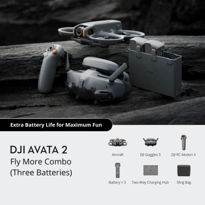 DJI Avata 2 Fly More Combo incluindo drone, controlador, óculos, três baterias, hub de carregamento e bolsa