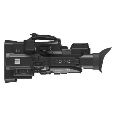 Câmara de vídeo Panasonic 4K preta com visor ocular e punhos