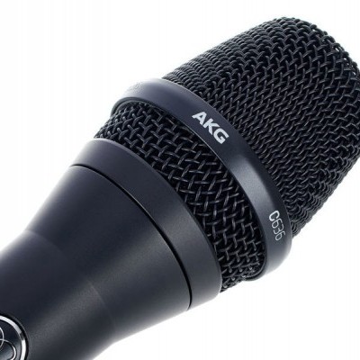 Microfone preto AKG C535 com grelha preta e corpo fosco
